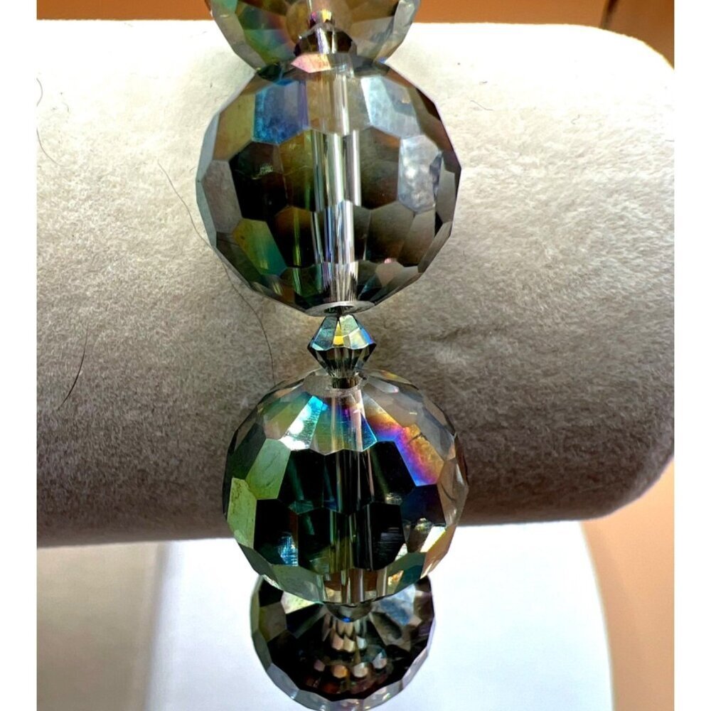 Vintage Aurora Borealis Crystal Beaded Bracelet.   B51 - Picture 4 of 10